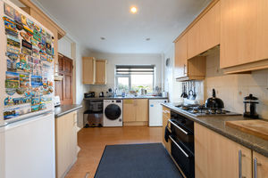 Kitchen- click for photo gallery